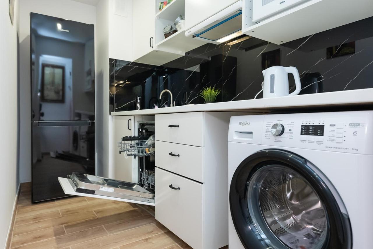 Unitapartaments Short Rent Apartment In Warsaw By Metro Station Rondo Onz Apart With 3Bedrooms 23 Zewnętrze zdjęcie